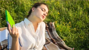 الإرهاق عند تغير الطقس: كيف تؤثر تقلبات الحرارة والهرمونات على جسمك وعقلك